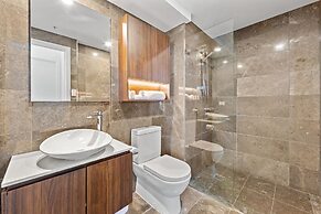 Brisbane Skytower by CLLIX