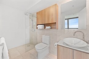 Brisbane Skytower by CLLIX