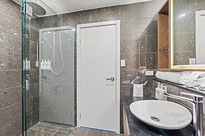 Brisbane Skytower by CLLIX