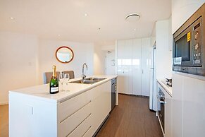 Brisbane Skytower by CLLIX