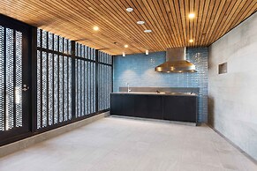 Brisbane Skytower by CLLIX