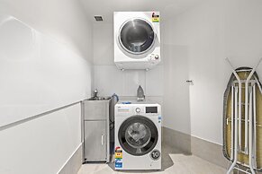 Brisbane Skytower by CLLIX