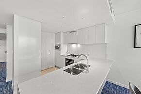 Brisbane Skytower by CLLIX