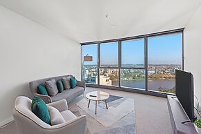 Brisbane Skytower by CLLIX