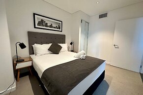 Brisbane Skytower by CLLIX