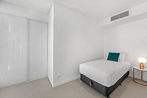 Brisbane Skytower by CLLIX