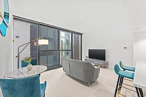 Brisbane Skytower by CLLIX