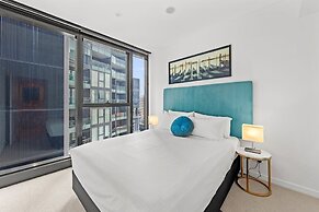 Brisbane Skytower by CLLIX