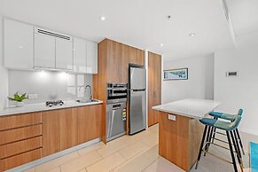 Brisbane Skytower by CLLIX