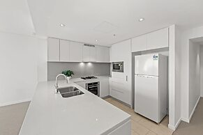 Brisbane Skytower by CLLIX