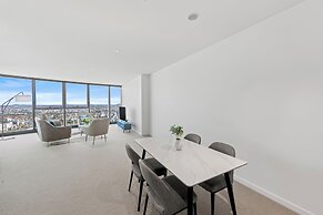 Brisbane Skytower by CLLIX