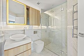 Brisbane Skytower by CLLIX