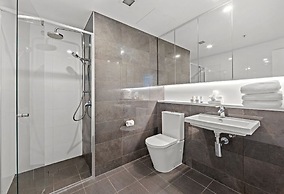 Brisbane Skytower by CLLIX