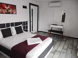 Wb Weekend Otel