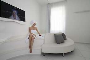 Gatto Bianco Mia Aparthotel