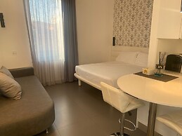 Gatto Bianco Mia Aparthotel