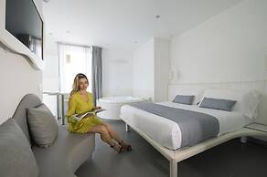 Gatto Bianco Mia Aparthotel