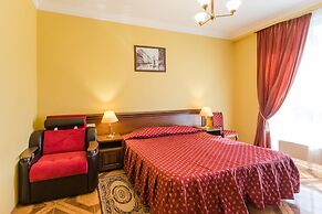 Oasis Hotel