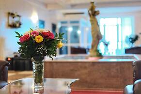 Oasis Hotel