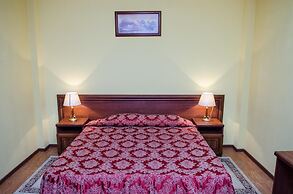 Oasis Hotel
