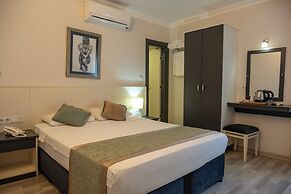 Artemis Hotel