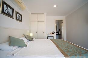 Artemis Hotel