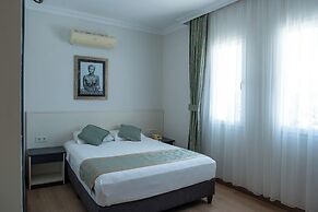 Artemis Hotel