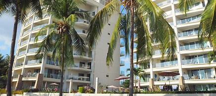 Condominio Diamante del Sol by CRHR