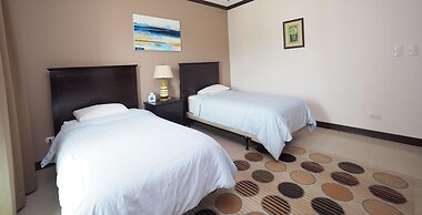 Condominio Diamante del Sol by CRHR