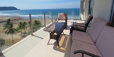 Condominio Diamante del Sol by CRHR