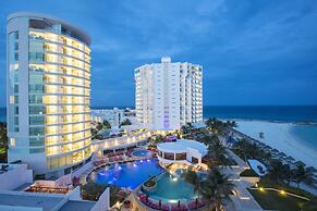 Altitude at Krystal Grand Cancun - All inclusive