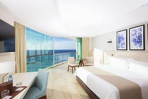 Altitude at Krystal Grand Cancun - All inclusive