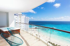 Altitude at Krystal Grand Cancun - All inclusive