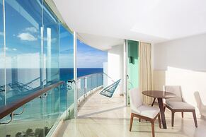 Altitude at Krystal Grand Cancun - All inclusive