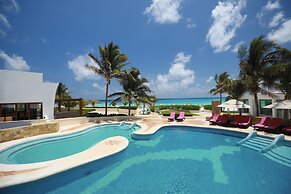 Altitude at Krystal Grand Cancun - All inclusive