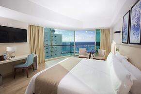 Altitude at Krystal Grand Cancun - All inclusive