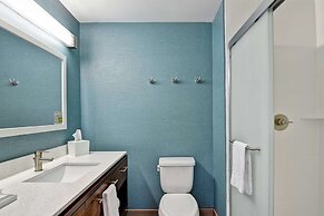 Home2 Suites by Hilton Pensacola I-10 at North Davis Hwy