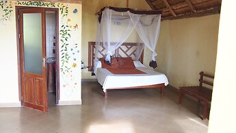 Caliente Beach Lodge