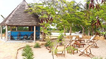 Caliente Beach Lodge