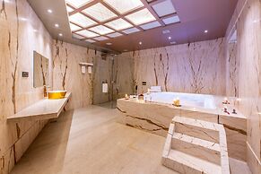 Saya Grand Club & Spa Resort