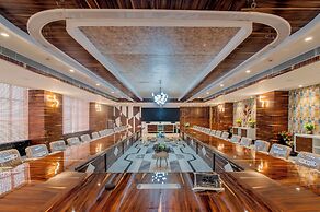 Saya Grand Club & Spa Resort