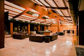 Saya Grand Club & Spa Resort