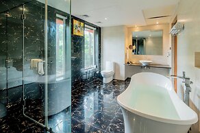 Saya Grand Club & Spa Resort