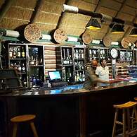 Makumutu Lodge & Campsite