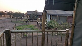 Makumutu Lodge & Campsite