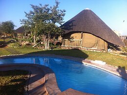 Makumutu Lodge & Campsite