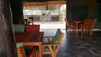 Makumutu Lodge & Campsite