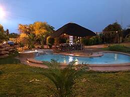 Makumutu Lodge & Campsite