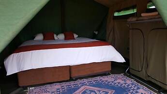 Makumutu Lodge & Campsite