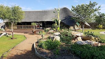 Makumutu Lodge & Campsite